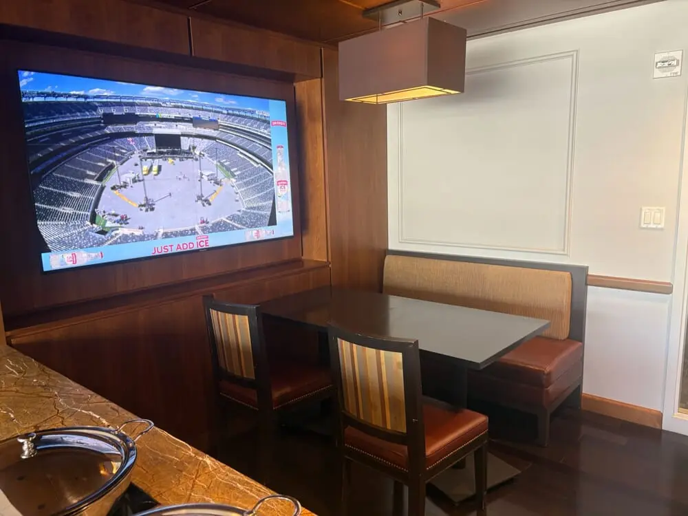 Suite 5-80 verified photo