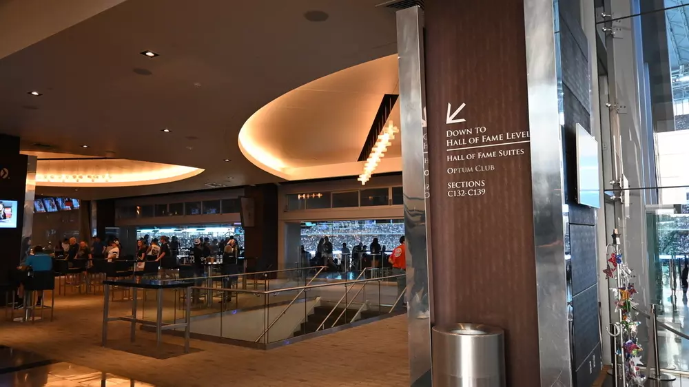 Directional signage to the Hall of Fame Suite level