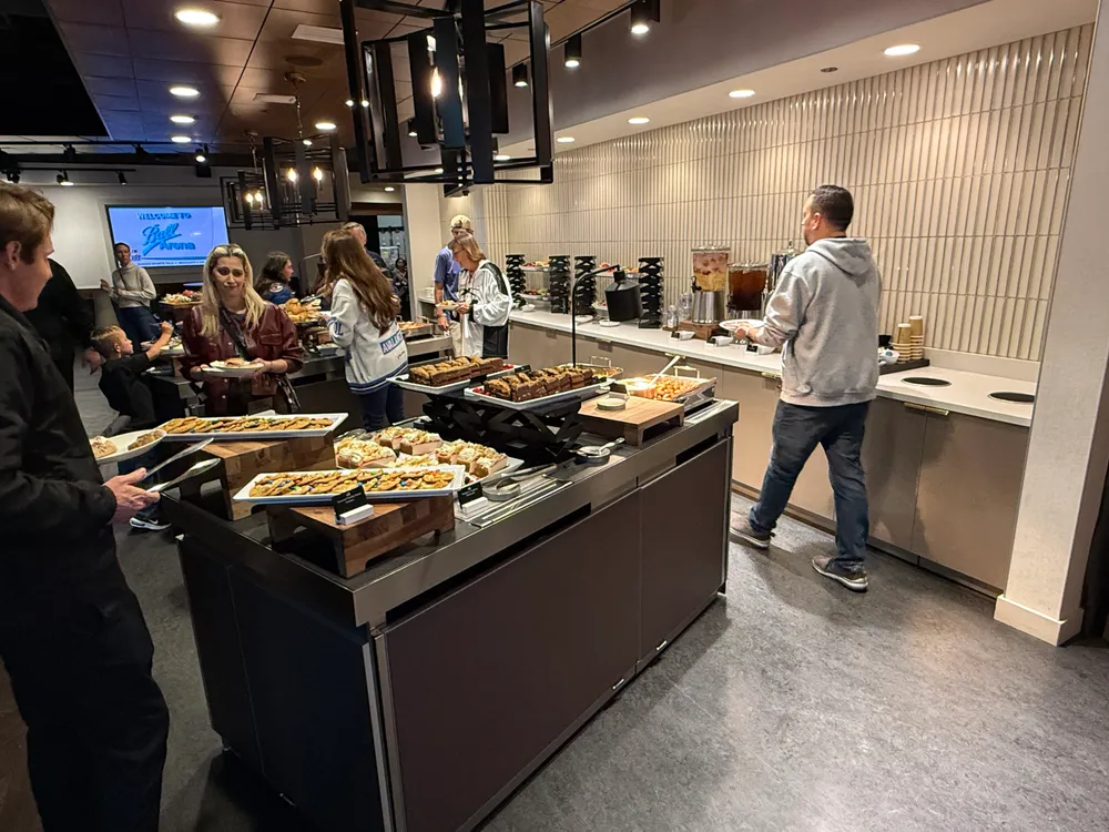 Club 148, Row 3 representative photo