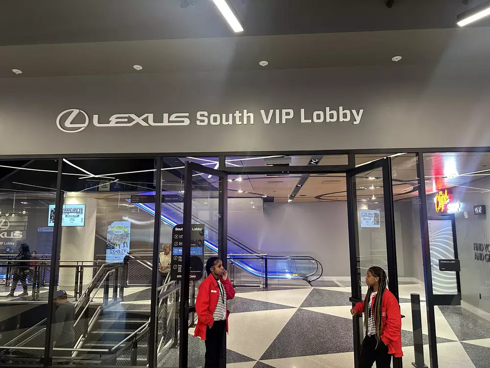 Floor 9, Row D representative photo