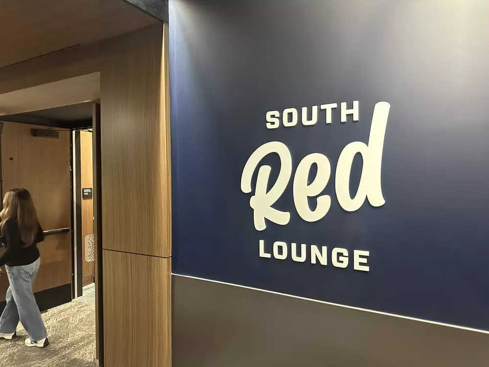 Floor 9, Row D representative photo