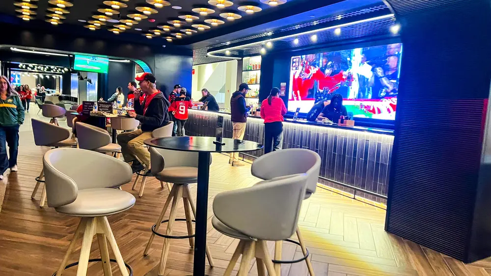 Pier Club 37, Row A representative photo