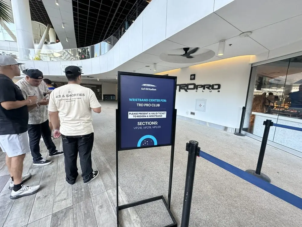 VIP 219, Row 5 representative photo