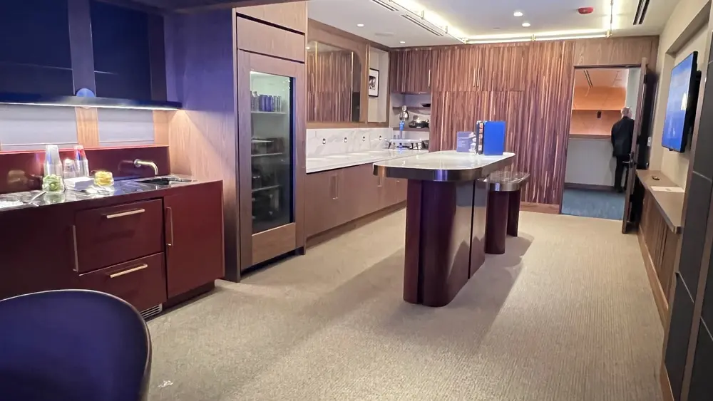 Suite 6 representative photo